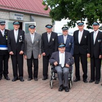 von links: König Mark Köster, 1. Vorsitzender Michael Walter, Hans-Josef Peine (40 Jahre), Olaf Walter (25 Jahre), Heinz Vössing (Jubelkönig 40 Jahre), Johannes Nutt, Norbert Klenke, Reinhold Warnke, Johannes Stoppelkamp (jeweils 60 Jahre), Josef Köster "Schrammen" (50 Jahre), Michael Jakobi (40 Jahre), Jürgen Stoppelkamp (25 Jahre), Oberst Frank Bosin; im Vordergrund: Josef Köster "Melchers" (70 Jahre)